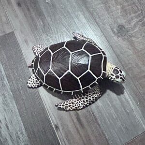 Safari Ltd. Sea Turtle Figurine - Detailed 8.25" Plastic Model hg 102 flawed